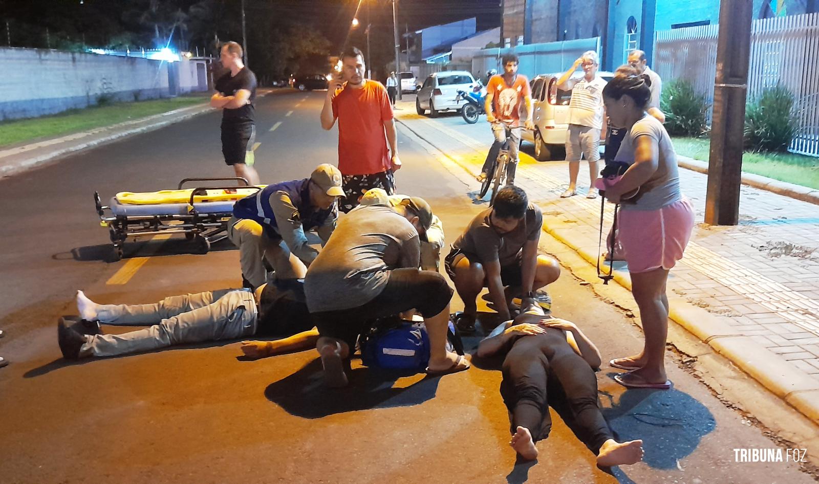 Siate socorre duas vítimas após colisão de duas motos no Jardim São Paulo Siate socorre duas vítimas após colisão de duas motos no Jardim São Paulo