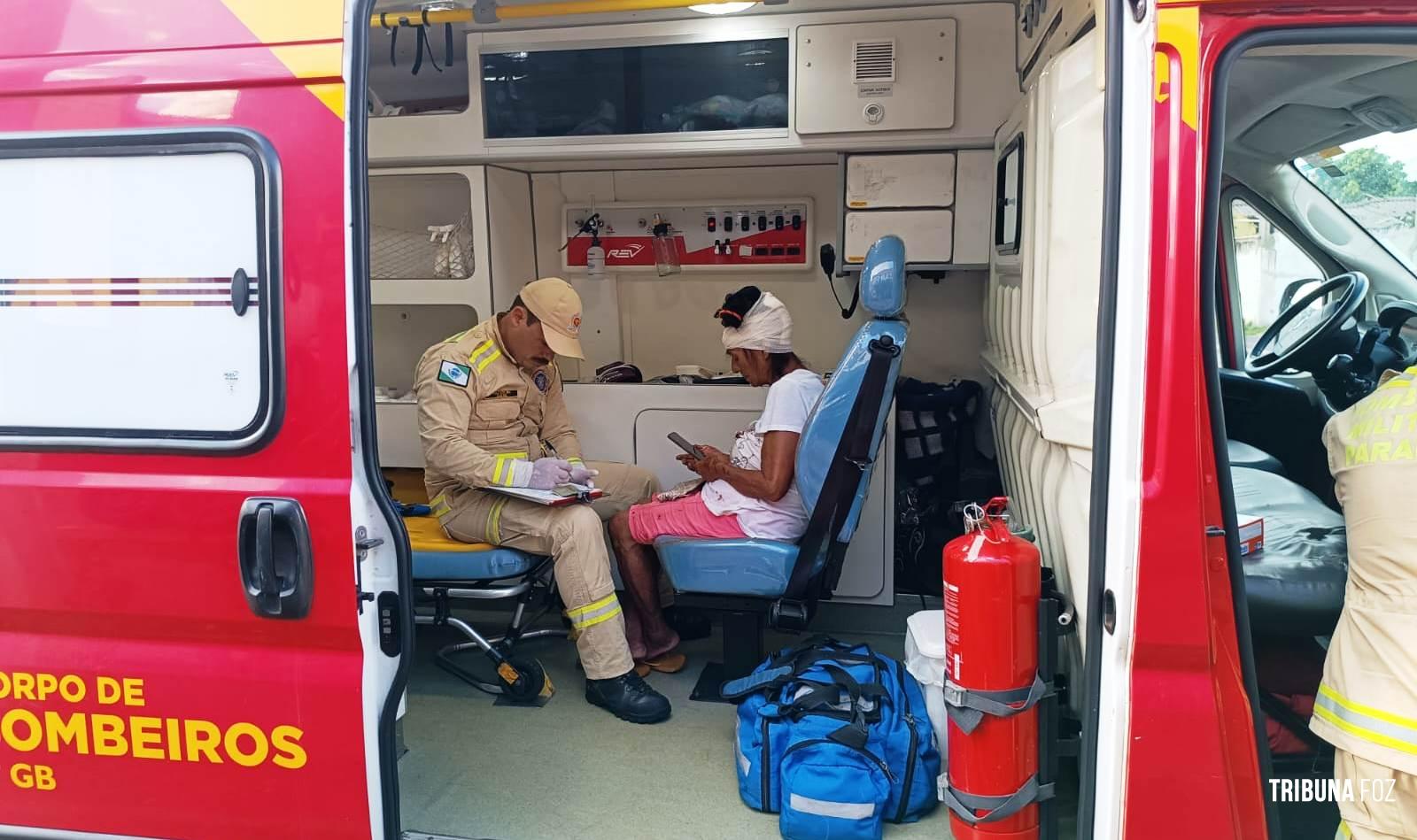 Ciclista é socorrida pelo Siate após queda na Av. Morenitas Ciclista é socorrida pelo Siate após queda na Av. Morenitas