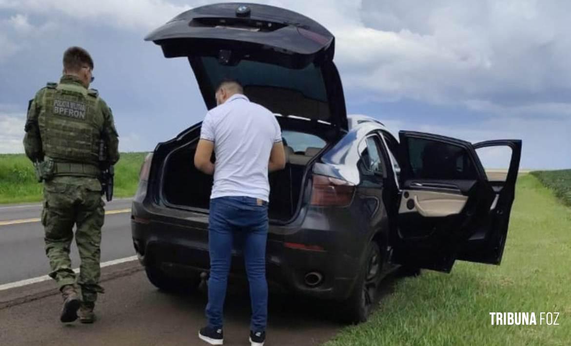 PF e PM prendem paraguaio com BMW X6 com 5,1 Kg de crack em Santa Tereza do Oeste PF e PM prendem paraguaio com BMW X6 com 5,1 Kg de crack em Santa Tereza do Oeste