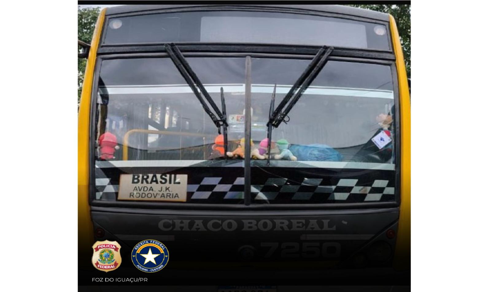 PF e Receita Federal apreendem ônibus de linha com mercadorias descaminhadas
