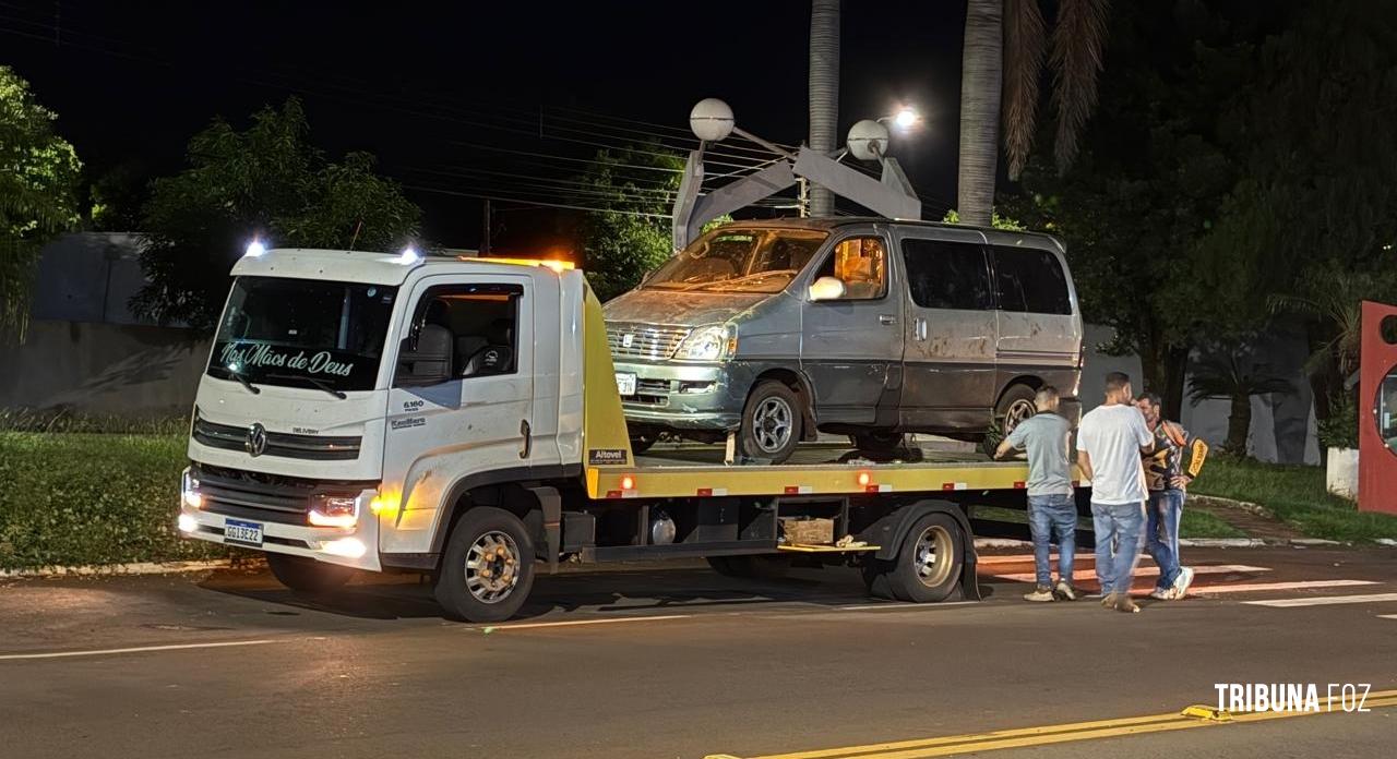 Após perseguição, Polícia Federal apreende Van carregada de cigarros contrabandeados em Itaipulândia