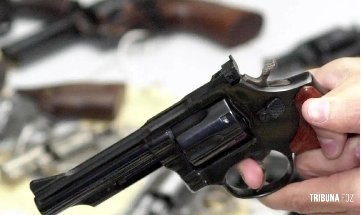 Comissão da Câmara aprova porte de arma para oficiais de justiça Comissão da Câmara aprova porte de arma para oficiais de justiça