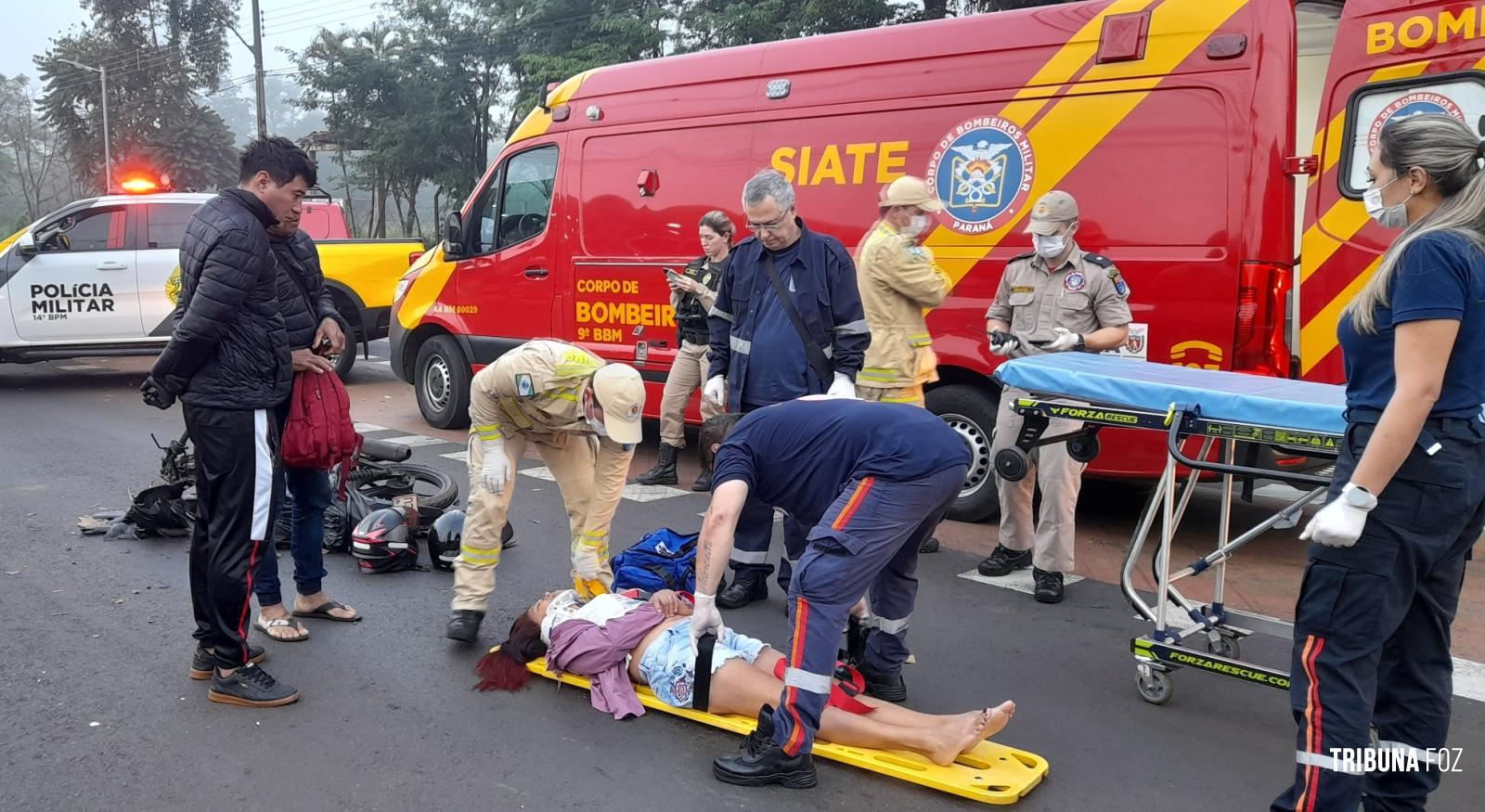 Siate socorre passageira de moto após colisão na Av. General Meira Siate socorre passageira de moto após colisão na Av. General Meira