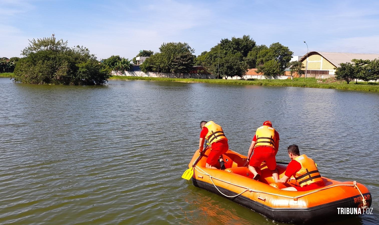 Bombeiros resgatam pato que estava preso a linha de pesca na ilha do Parque Remador Bombeiros resgatam pato que estava preso a linha de pesca na ilha do Parque Remador