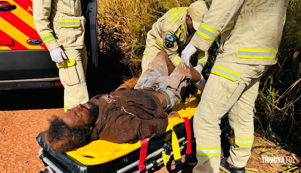 Homem é encontrado agredido e algemado no desvio área rural entre Foz do Iguaçu e Santa Terezinha de Itaipu Homem é encontrado agredido e algemado no desvio área rural entre Foz do Iguaçu e Santa Terezinha de Itaipu
