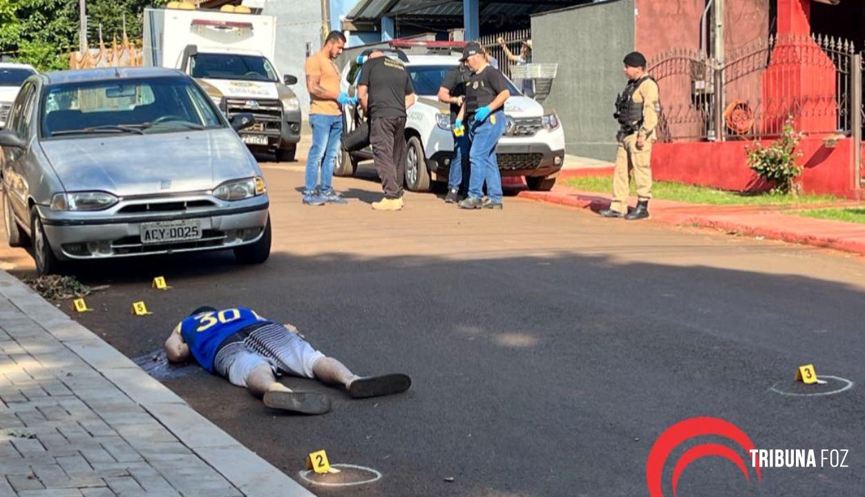 Homem é executado com vários tiros no Bairro Jardim Universitário Homem é executado com vários tiros no Bairro Jardim Universitário