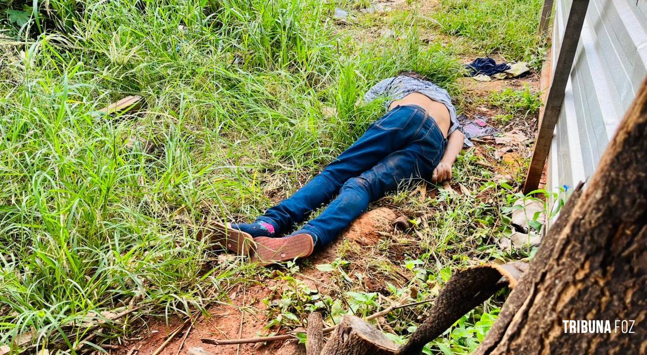 Mulher é encontrada morta com sinais de violência na área central de Foz Mulher é encontrada morta com sinais de violência na área central de Foz