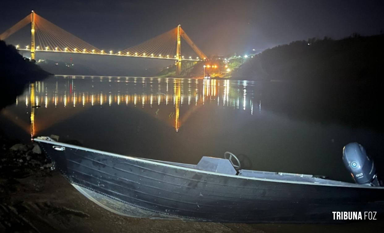 PF e PMPR interceptam embarcação que transportava produtos de contrabando e descaminho PF e PMPR interceptam embarcação que transportava produtos de contrabando e descaminho