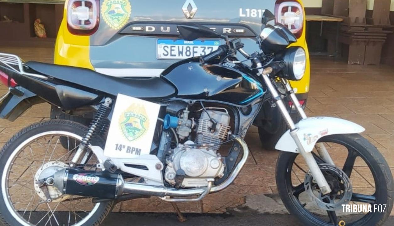 PM apreende moto barulhenta no centro de São Miguel do Iguaçu PM apreende moto barulhenta no centro de São Miguel do Iguaçu