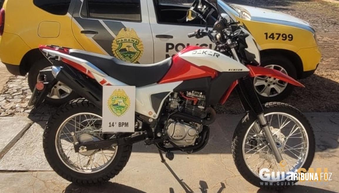 PM apreende moto de placa paraguaia em Medianeira PM apreende moto de placa paraguaia em Medianeira