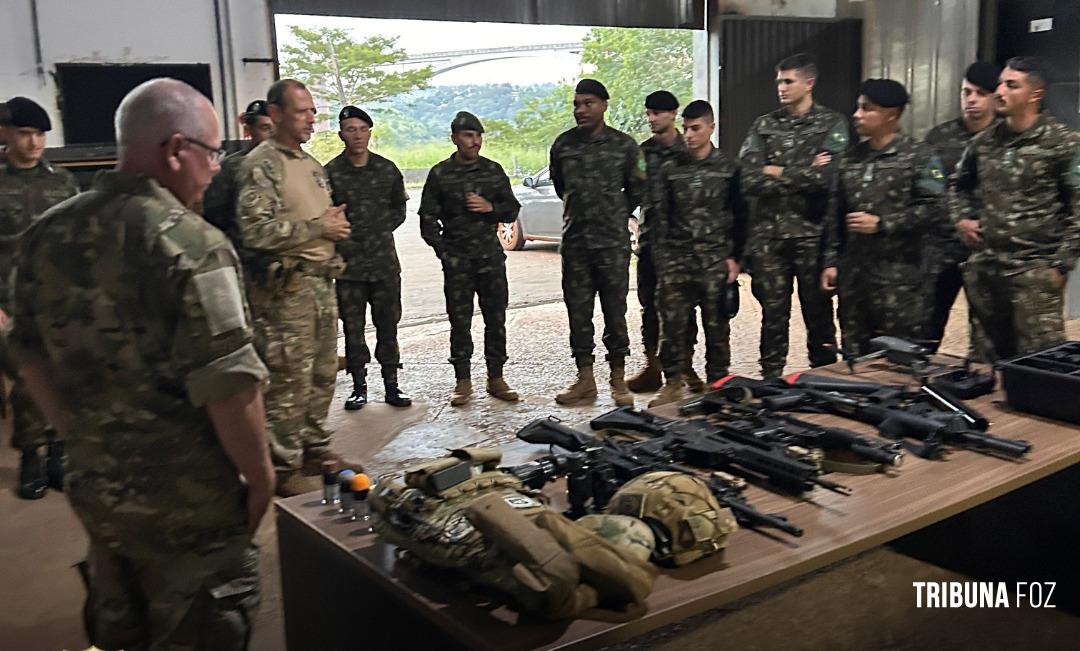 Policia Federal ministra estágio de técnicas e táticas em operações terrestres e fluviais para militares do exército Policia Federal ministra estágio de técnicas e táticas em operações terrestres e fluviais para militares do exército