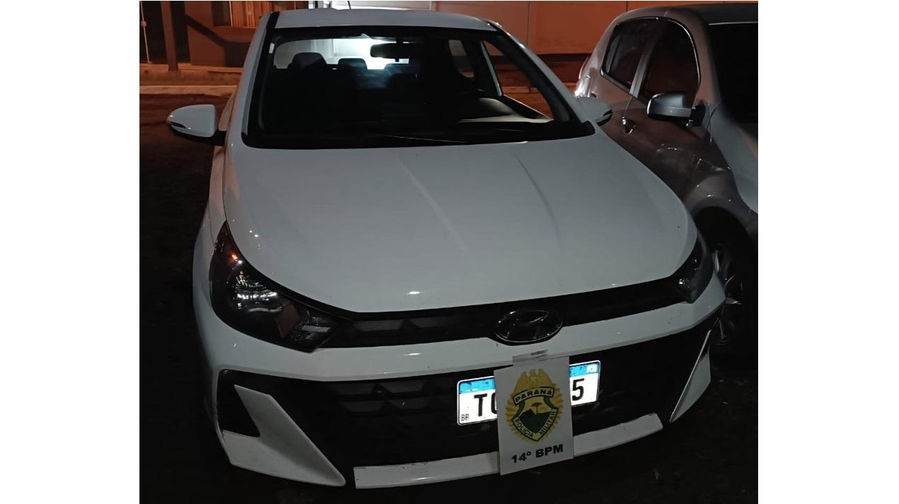 Polícia Militar recupera veículo minutos após roubo em Foz do Iguaçu Polícia Militar recupera veículo minutos após roubo em Foz do Iguaçu