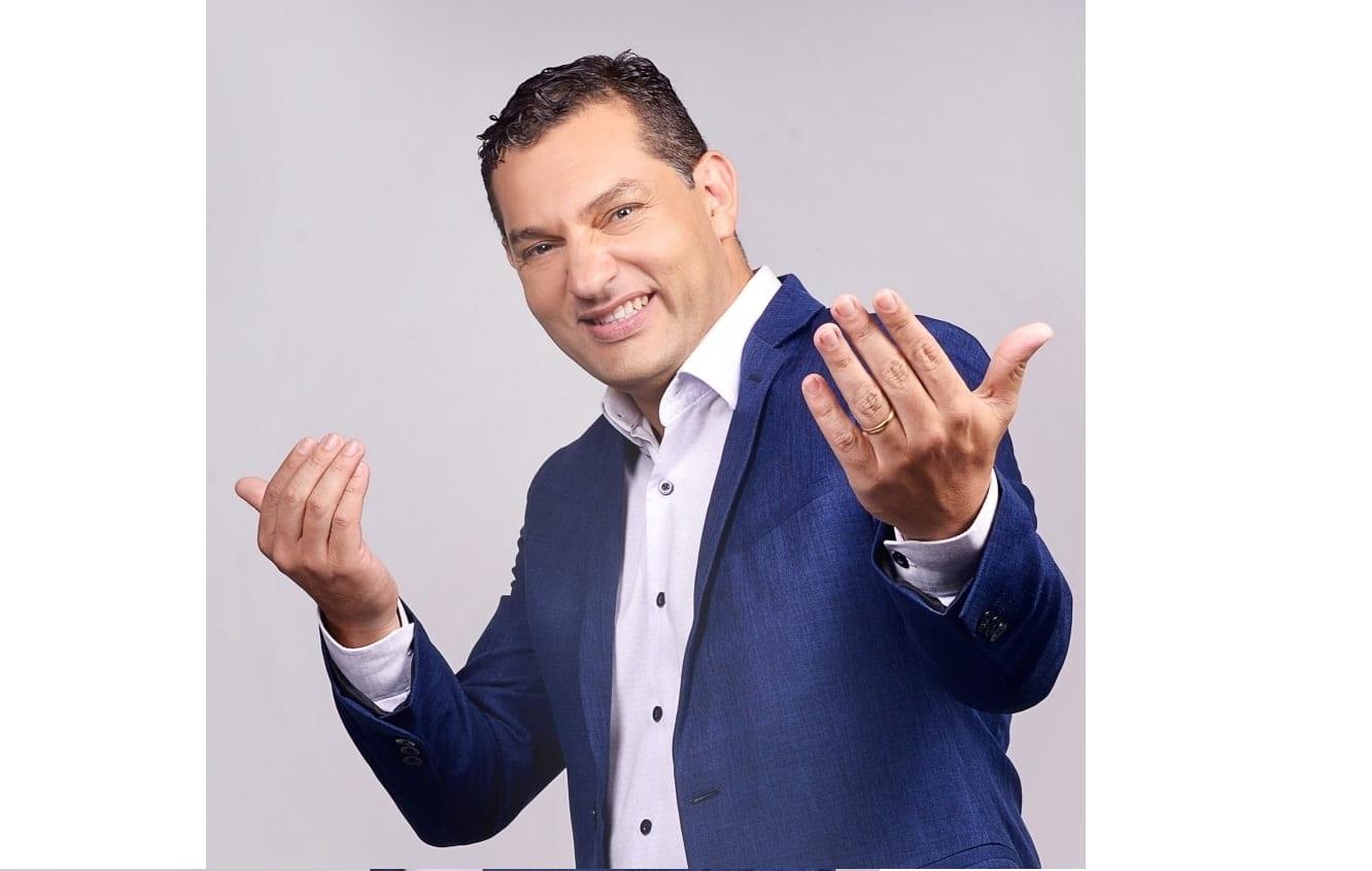 Prefeito cria novas diretorias enquanto Ricardinho tem quatro assessores sem função Prefeito cria novas diretorias enquanto Ricardinho tem quatro assessores sem função