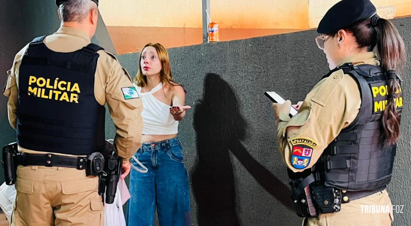 Sextou na cadeia: Mulher que furtou roupas de luxo em Shopping de Foz é presa pela PM Sextou na cadeia: Mulher que furtou roupas de luxo em Shopping de Foz é presa pela PM
