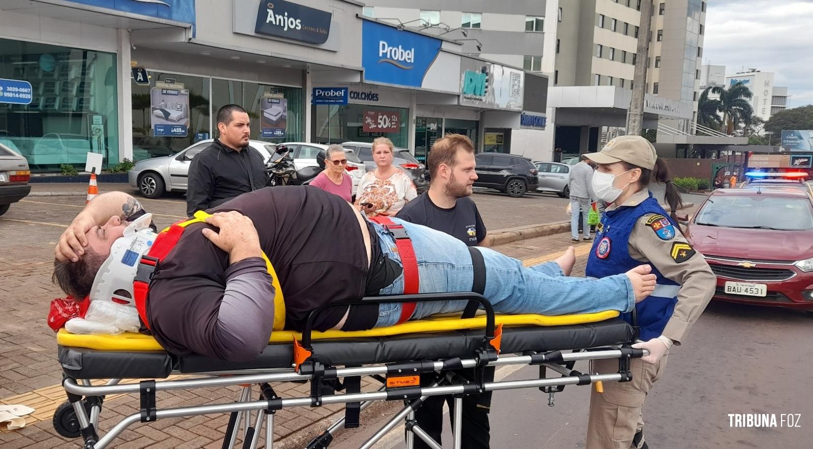 Siate socorre motociclista após colisão na Av. Costa e Silva Siate socorre motociclista após colisão na Av. Costa e Silva