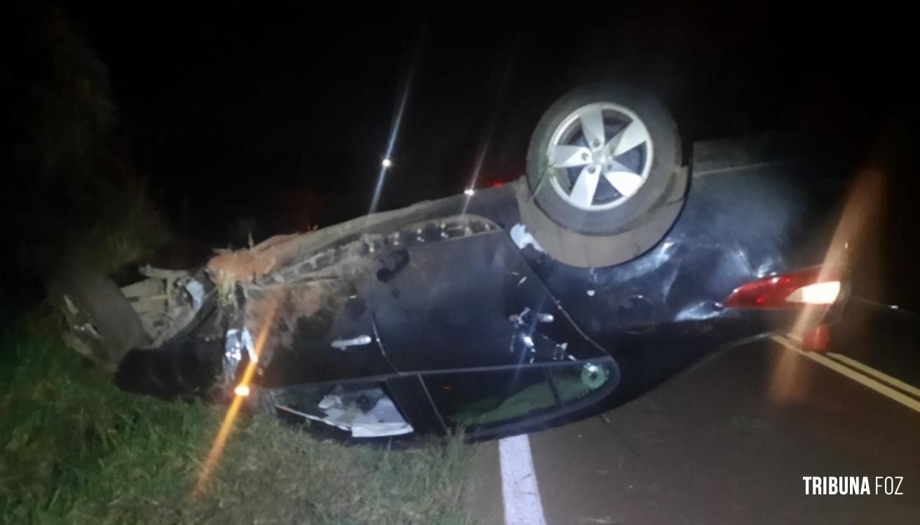 Uma pessoa fica ferida após capotamento de veiculo em Santa Tereza do Oeste Uma pessoa fica ferida após capotamento de veiculo em Santa Tereza do Oeste