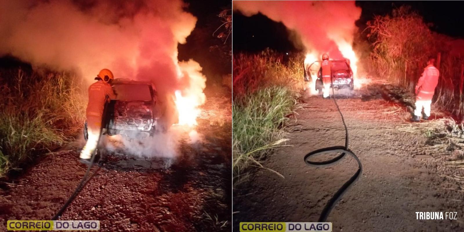 Veículo é destruído por incêndio após pane elétrica em Santa Helena Veículo é destruído por incêndio após pane elétrica em Santa Helena