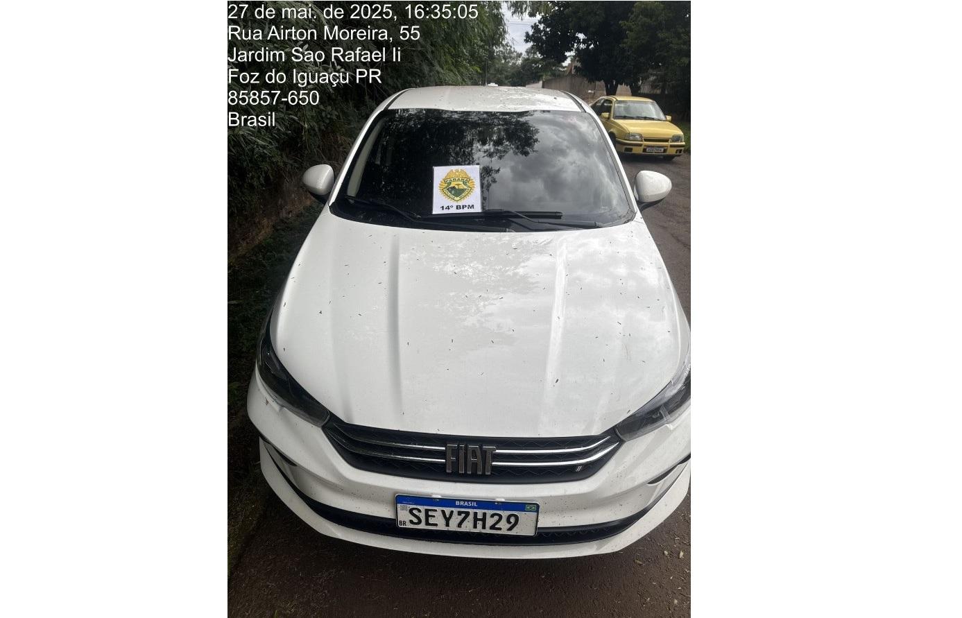 Veículo roubado é recuperado no Bairro Morumbi em Foz do Iguaçu Veículo roubado é recuperado no Bairro Morumbi em Foz do Iguaçu