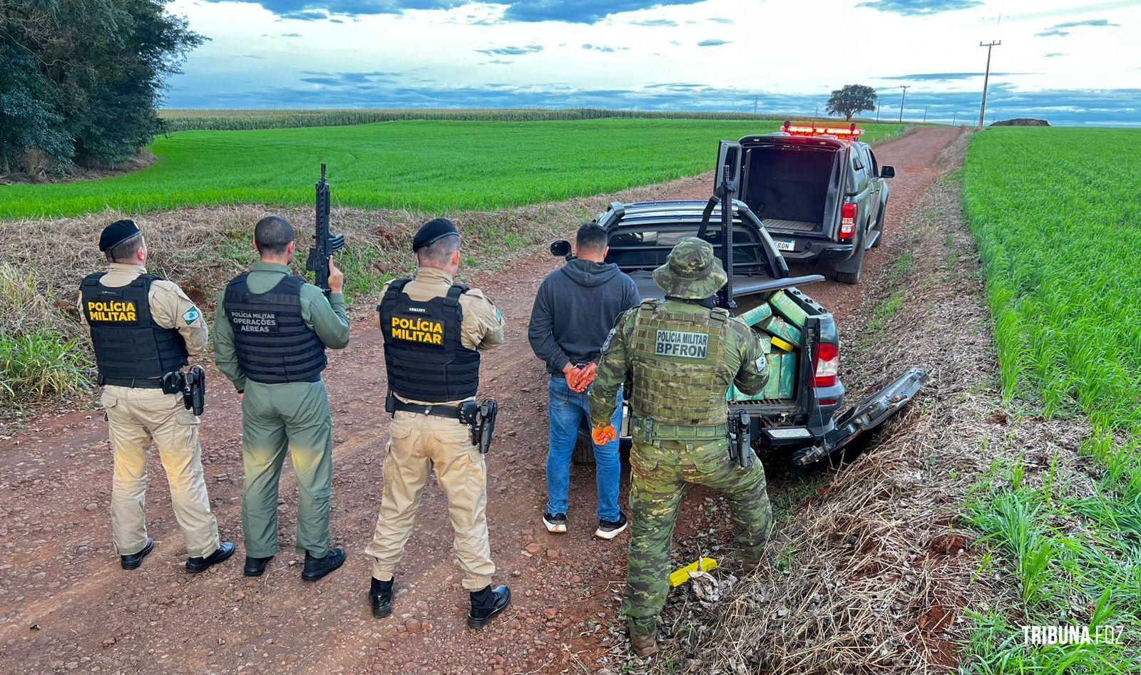Ação conjunta entre forças policias resulta na apreensão de 700 Kg de maconha em Santa Tereza do Oeste Ação conjunta entre forças policias resulta na apreensão de 700 Kg de maconha em Santa Tereza do Oeste