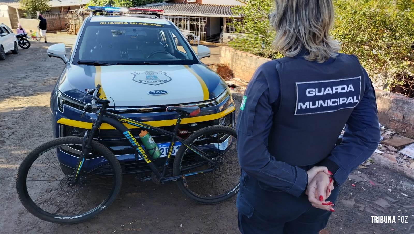 Bicicleta roubada é recuperada pela Guarda Municipal na Favela do Bolo Bicicleta roubada é recuperada pela Guarda Municipal na Favela do Bolo