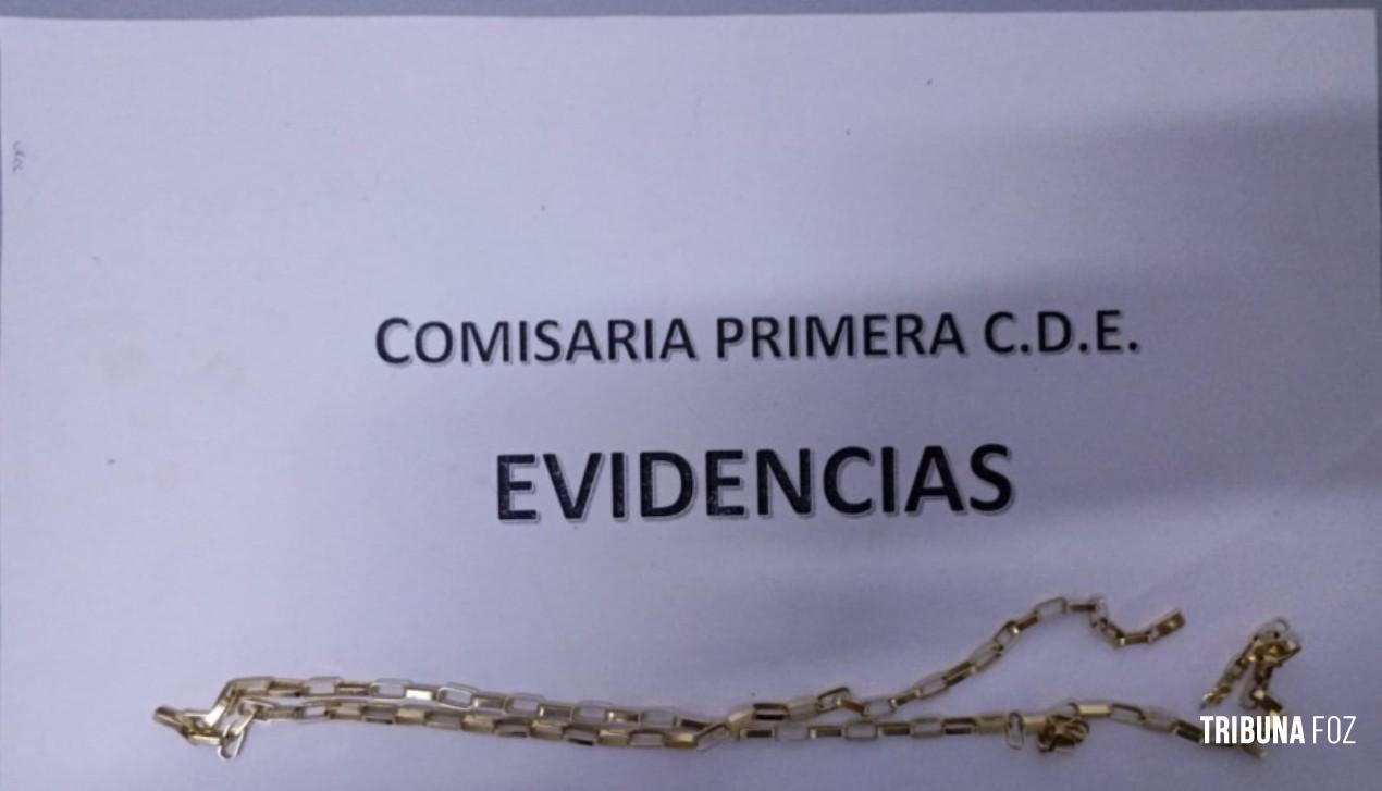 Ladrão que arrancou corrente de ouro de turista brasileira em Ciudad Del Este é perseguido e preso em flagrante Ladrão que arrancou corrente de ouro de turista brasileira em Ciudad Del Este é perseguido e preso em flagrante