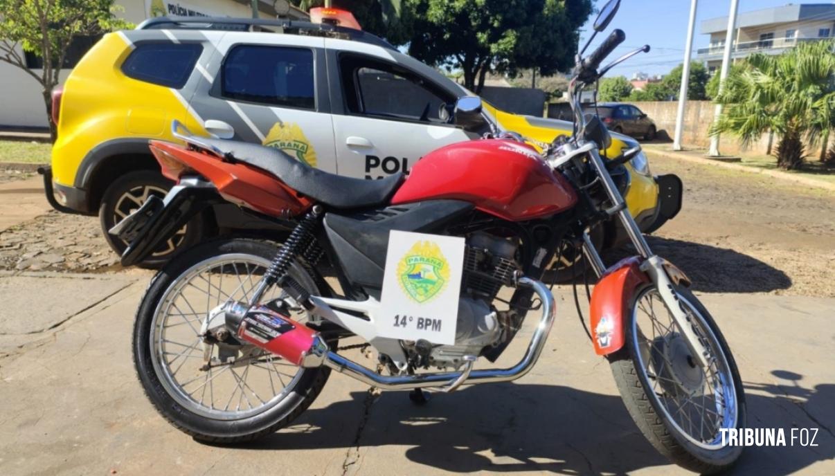 Motociclista é flagrado fazendo manobra perigosa em via pública na cidade de Medianeira Motociclista é flagrado fazendo manobra perigosa em via pública na cidade de Medianeira