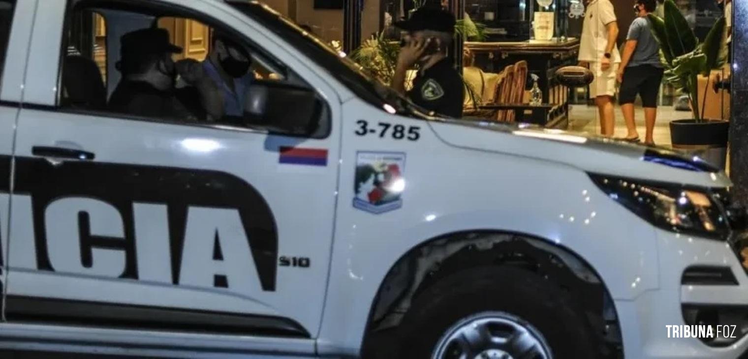 Policia de Puerto Iguazu investiga menor abusada sexualmente depois de desembarcar de um ônibus a caminho da escola Policia de Puerto Iguazu investiga menor abusada sexualmente depois de desembarcar de um ônibus a caminho da escola