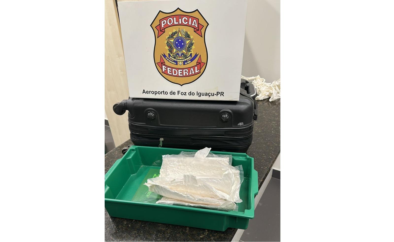 Policia Federal prende passageiro com cocaína no Aeroporto Internacional de Foz do Iguaçu Policia Federal prende passageiro com cocaína no Aeroporto Internacional de Foz do Iguaçu