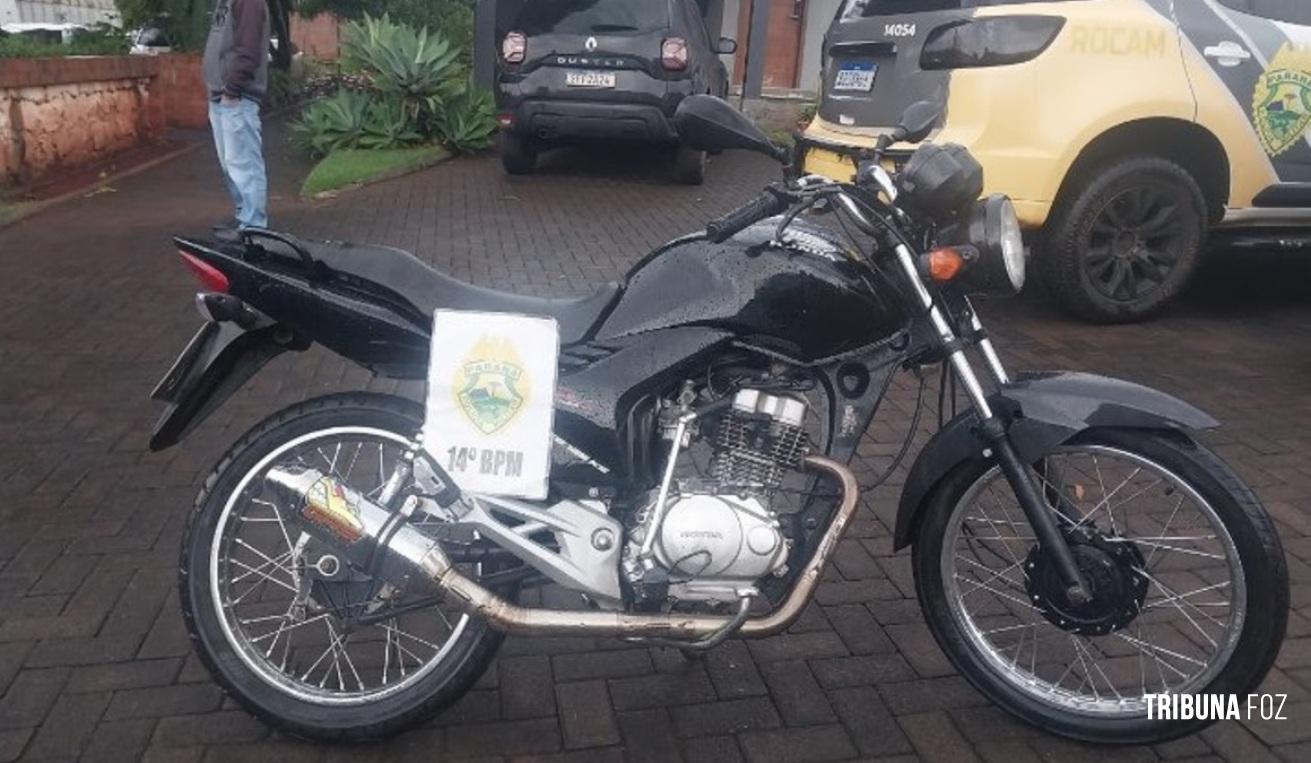 Polícia Militar recupera motocicleta com registro de furto Polícia Militar recupera motocicleta com registro de furto