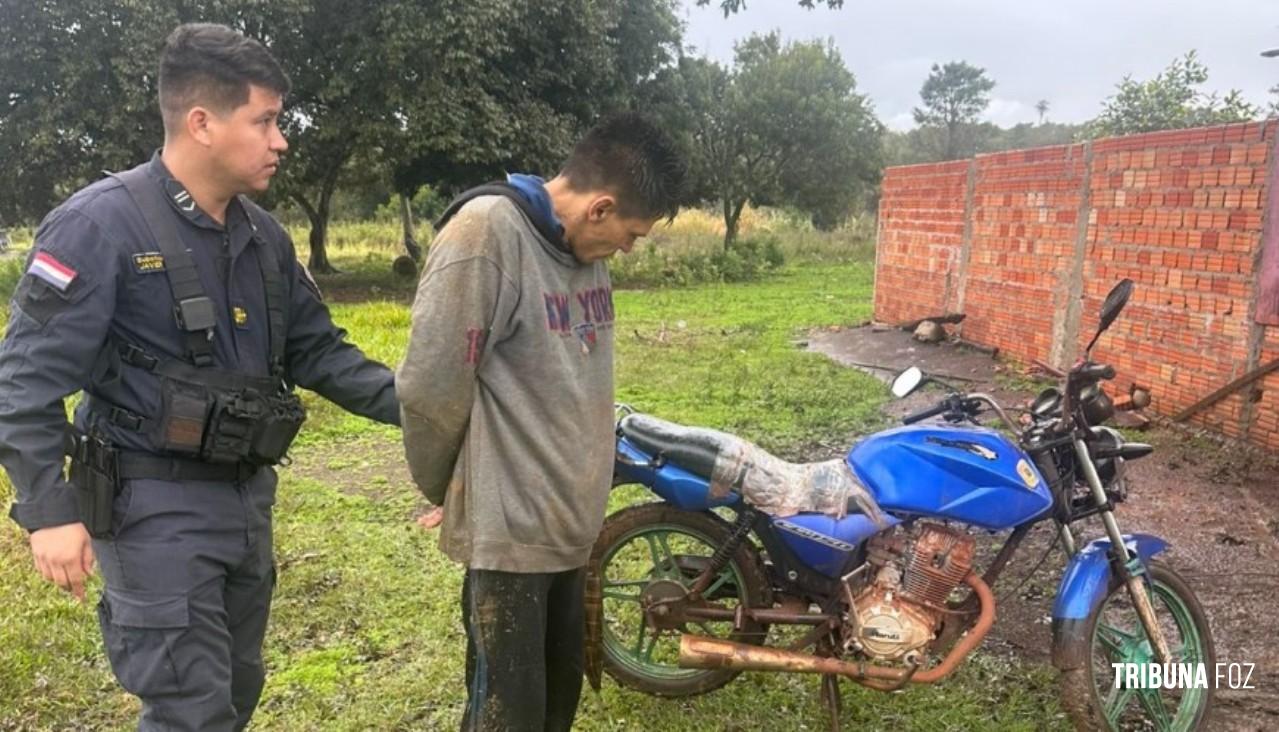 Policia Nacional do Paraguai recupera moto furtada e prende autor do furto Policia Nacional do Paraguai recupera moto furtada e prende autor do furto