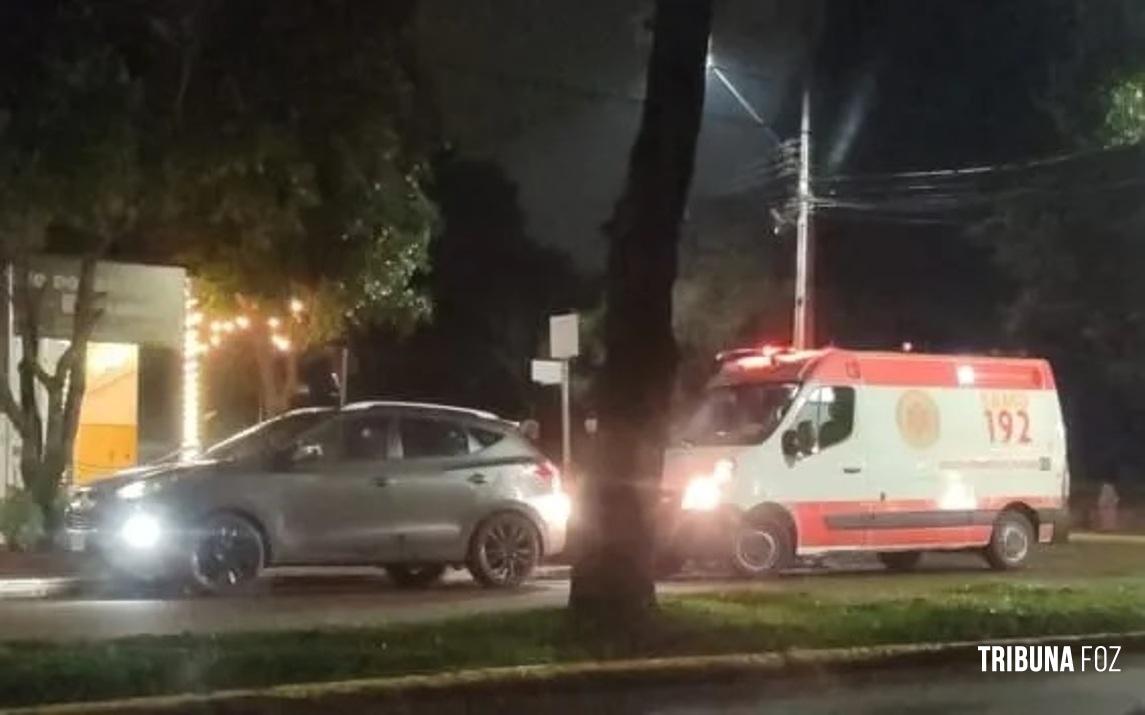 Samu presta atendimento a vítima de acidente de trânsito em Marechal Cândido Rondon Samu presta atendimento a vítima de acidente de trânsito em Marechal Cândido Rondon