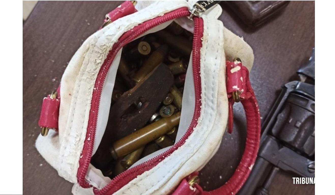 Advogada de Foz do Iguaçu é presa pelo GAECO durante operação contra o tráfico de drogas Advogada de Foz do Iguaçu é presa pelo GAECO durante operação contra o tráfico de drogas