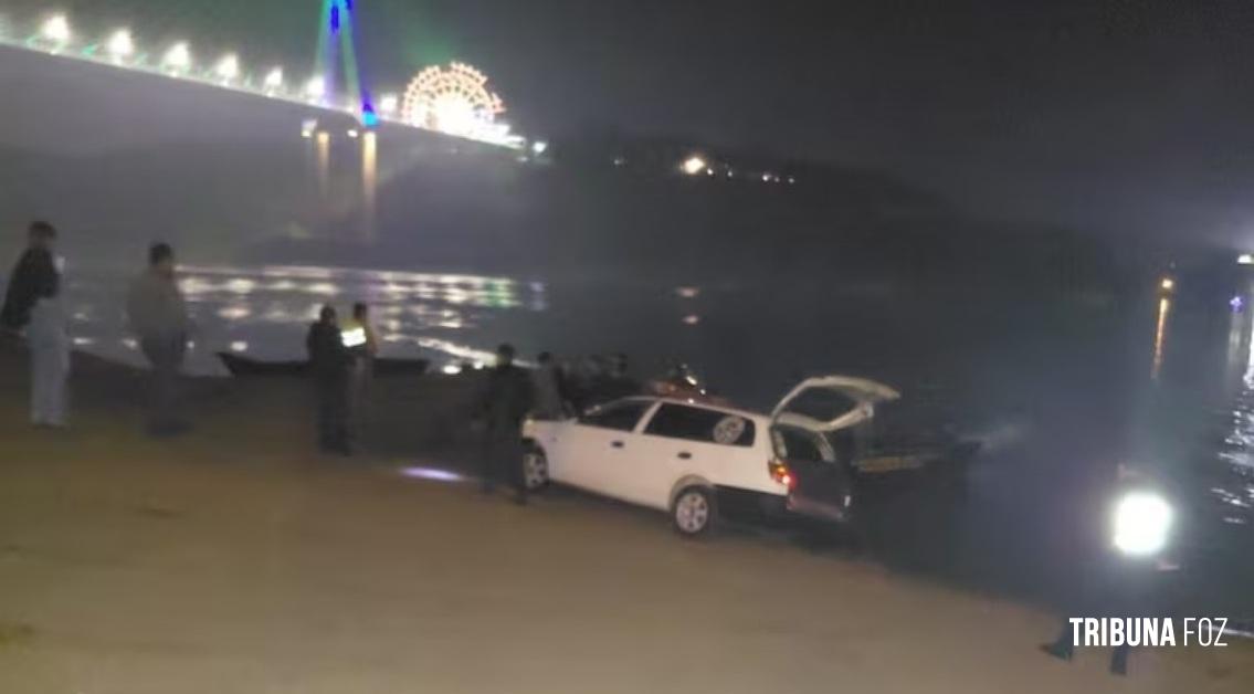Cadáver é encontrado com tiros na cabeça boiando as margens do Rio Paraná Cadáver é encontrado com tiros na cabeça boiando as margens do Rio Paraná