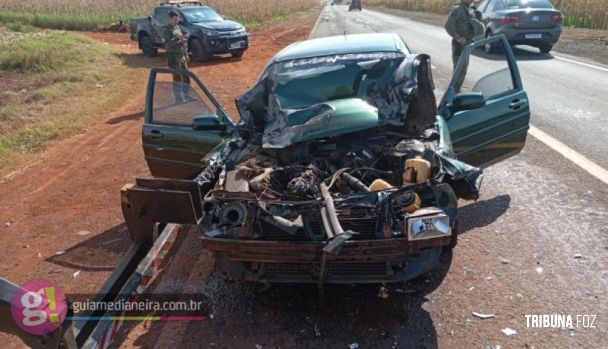 Colisão traseira entre carro e caminhão é registrado na PR-495 em Medianeira Colisão traseira entre carro e caminhão é registrado na PR-495 em Medianeira