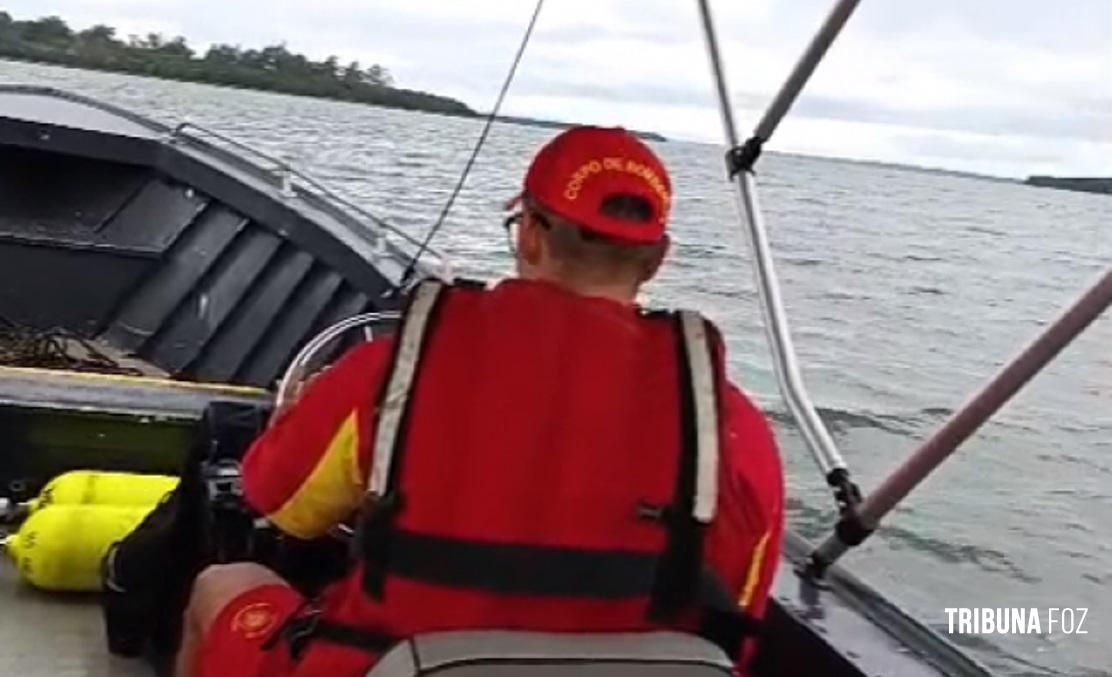 Corpo de Bombeiros são acionados após pescador desaparecer no Lago de Itaipu em Missal Corpo de Bombeiros são acionados após pescador desaparecer no Lago de Itaipu em Missal
