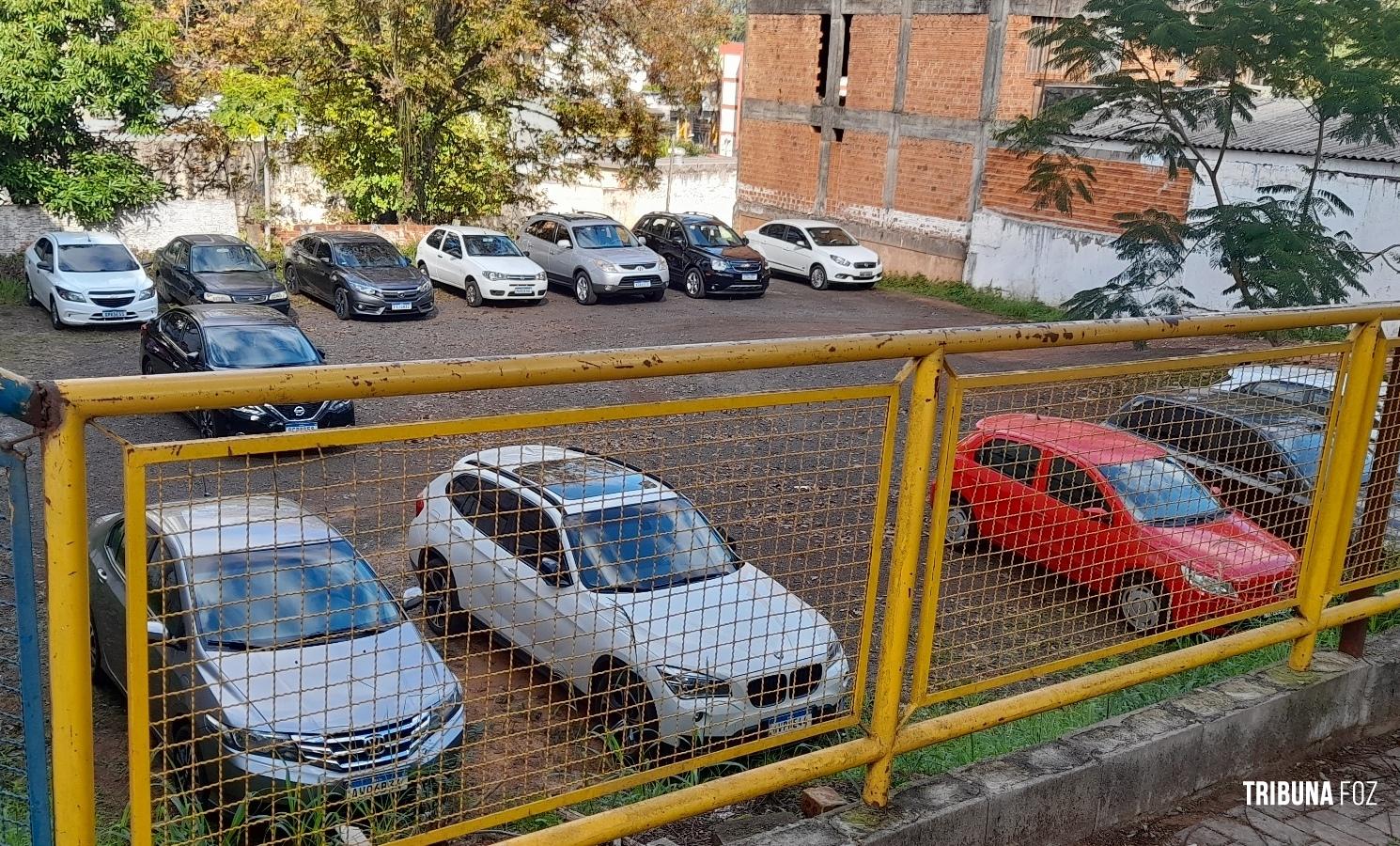 Prefeitura paga estacionamento de seus funcionários com dinheiro público Prefeitura paga estacionamento de seus funcionários com dinheiro público