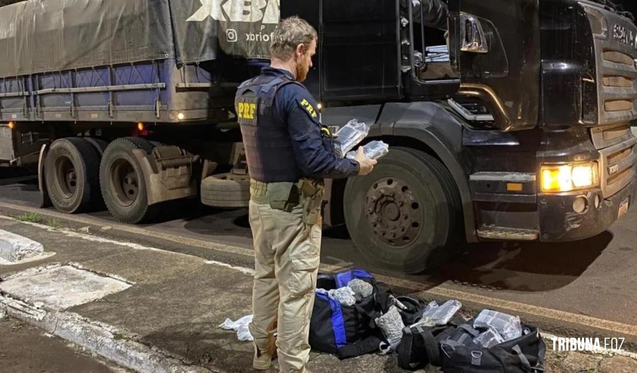 PRF apreende mais de 45 Kg de drogas escondidas em caminhão em Santa Terezinha de Itaipu PRF apreende mais de 45 Kg de drogas escondidas em caminhão em Santa Terezinha de Itaipu