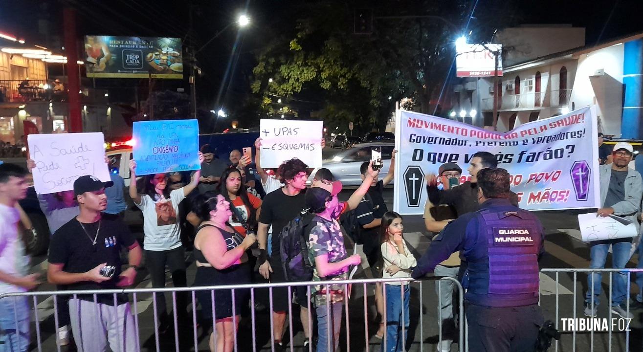 Vereadora pede explicações sobre ações da GM e FOZTRANS sobre protesto na casa do prefeito