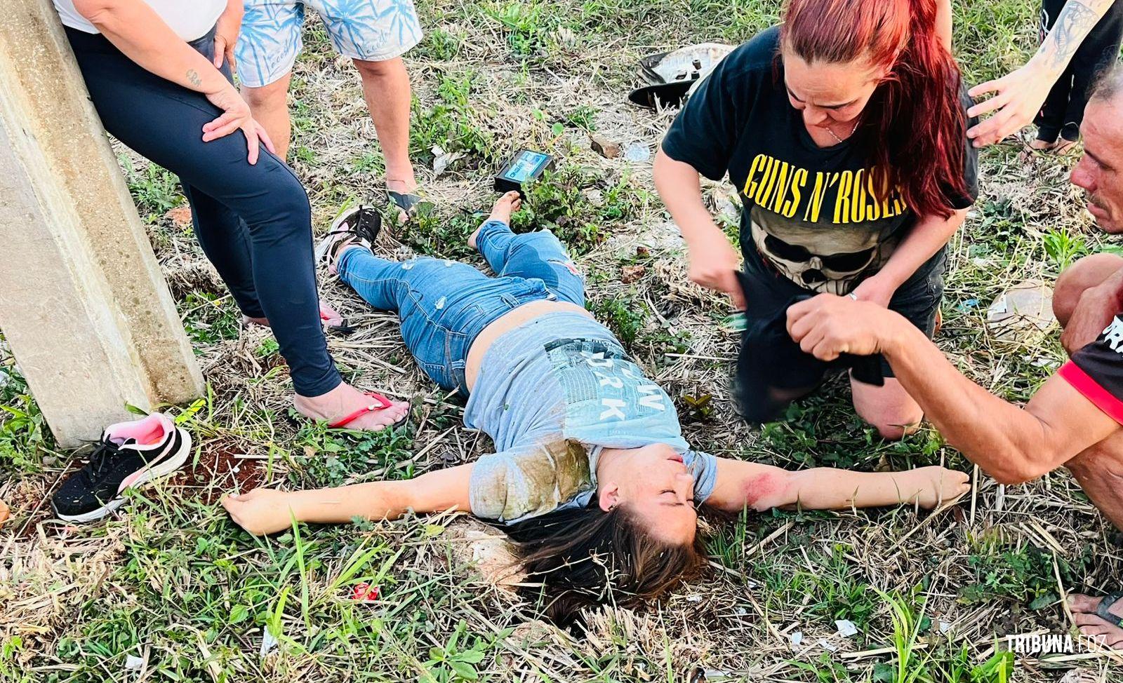 Acidente gravíssimo deixa duas vítimas feridas na Rua Angatuba no Bairro Três Lagoas