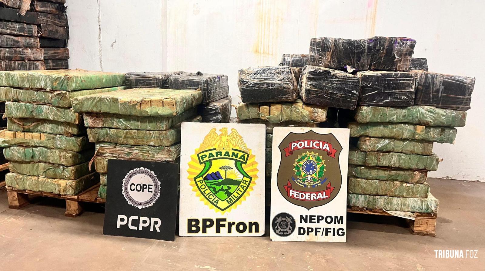 BPFRON, PF e PC apreendem embarcação com 1159,6 Kg de maconha em Santa Helena BPFRON, PF e PC apreendem embarcação com 1159,6 Kg de maconha em Santa Helena