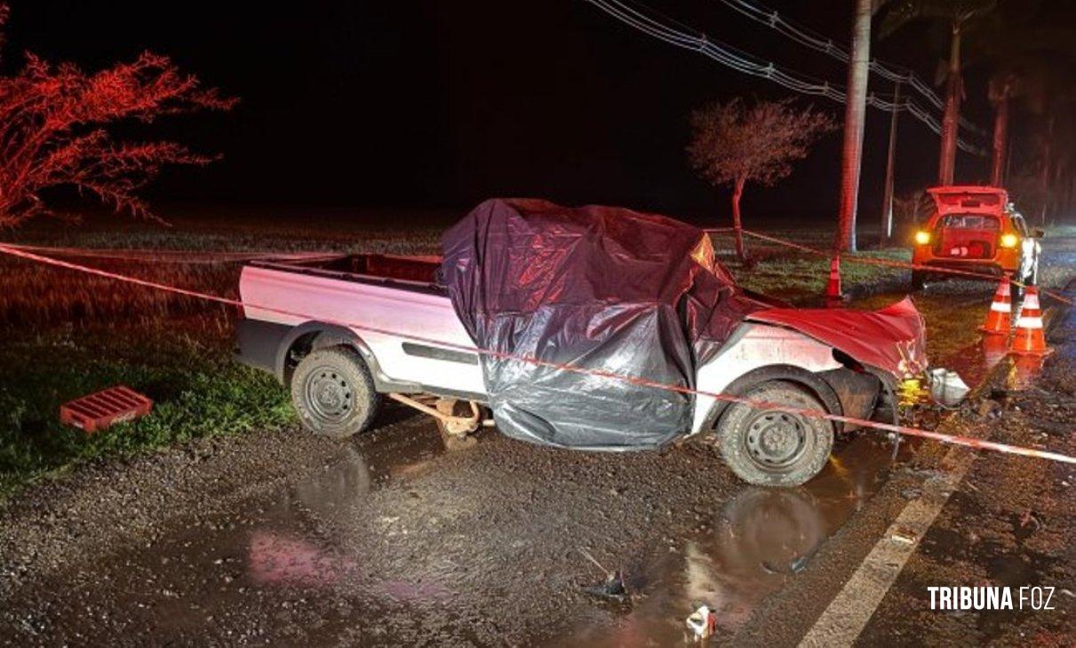 Colisão frontal deixa um morto e três feridos em Santa Helena Colisão frontal deixa um morto e três feridos em Santa Helena