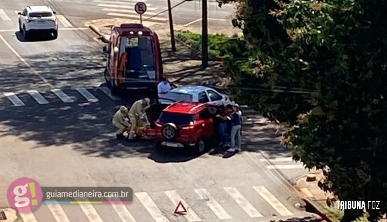 Mulher fica ferida em acidente de trânsito no centro de Medianeira