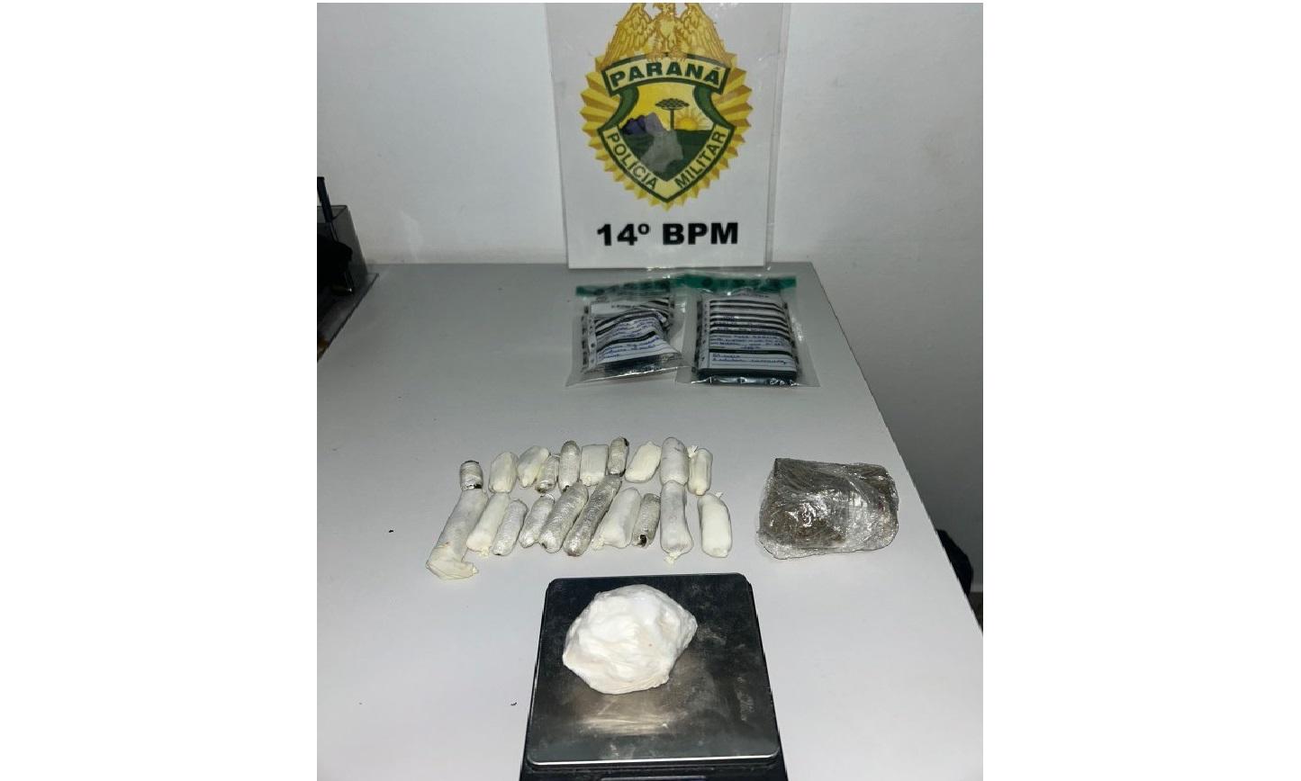 PM prede dois traficantes de drogas no Bairro Jardim Alvorada em Foz do Iguaçu PM prede dois traficantes de drogas no Bairro Jardim Alvorada em Foz do Iguaçu
