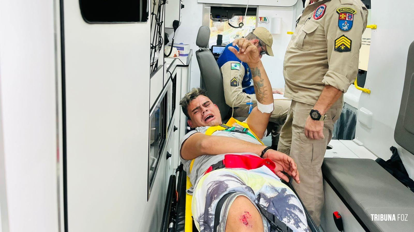 PM prende três pessoas com arma e drogas no Lagoa Dourada. Um dos preso foi baleado tentando fugir PM prende três pessoas com arma e drogas no Lagoa Dourada. Um dos preso foi baleado tentando fugir