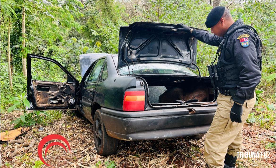 PM recupera veículo roubado no bairro Gleba Guarani PM recupera veículo roubado no bairro Gleba Guarani