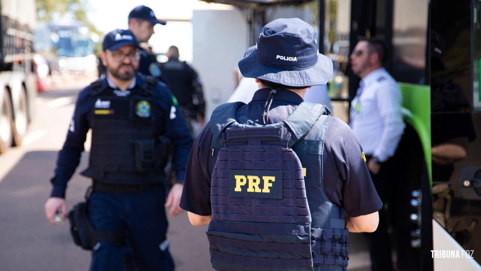 PRF realiza operação para fiscalizar veículos de transporte de passageiros em Santa Terezinha de Itaipu PRF realiza operação para fiscalizar veículos de transporte de passageiros em Santa Terezinha de Itaipu