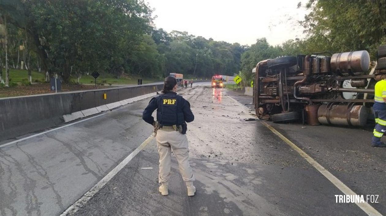 PRF registra aumento de mortes em acidentes com caminhões no Paraná PRF registra aumento de mortes em acidentes com caminhões no Paraná