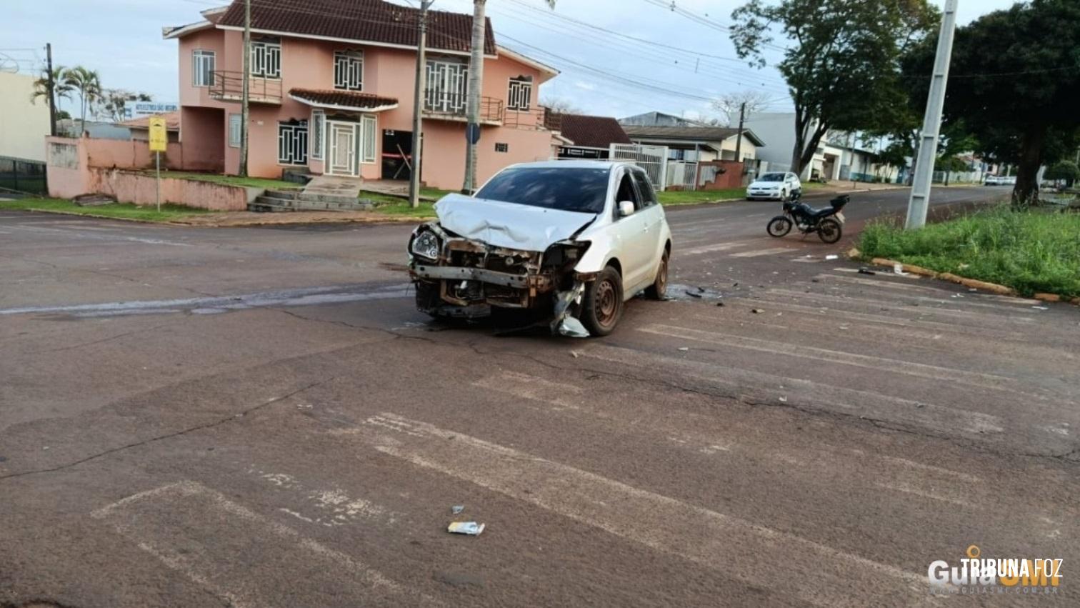 Acidente no centro de São Miguel do Iguaçu envolve dois veículos
