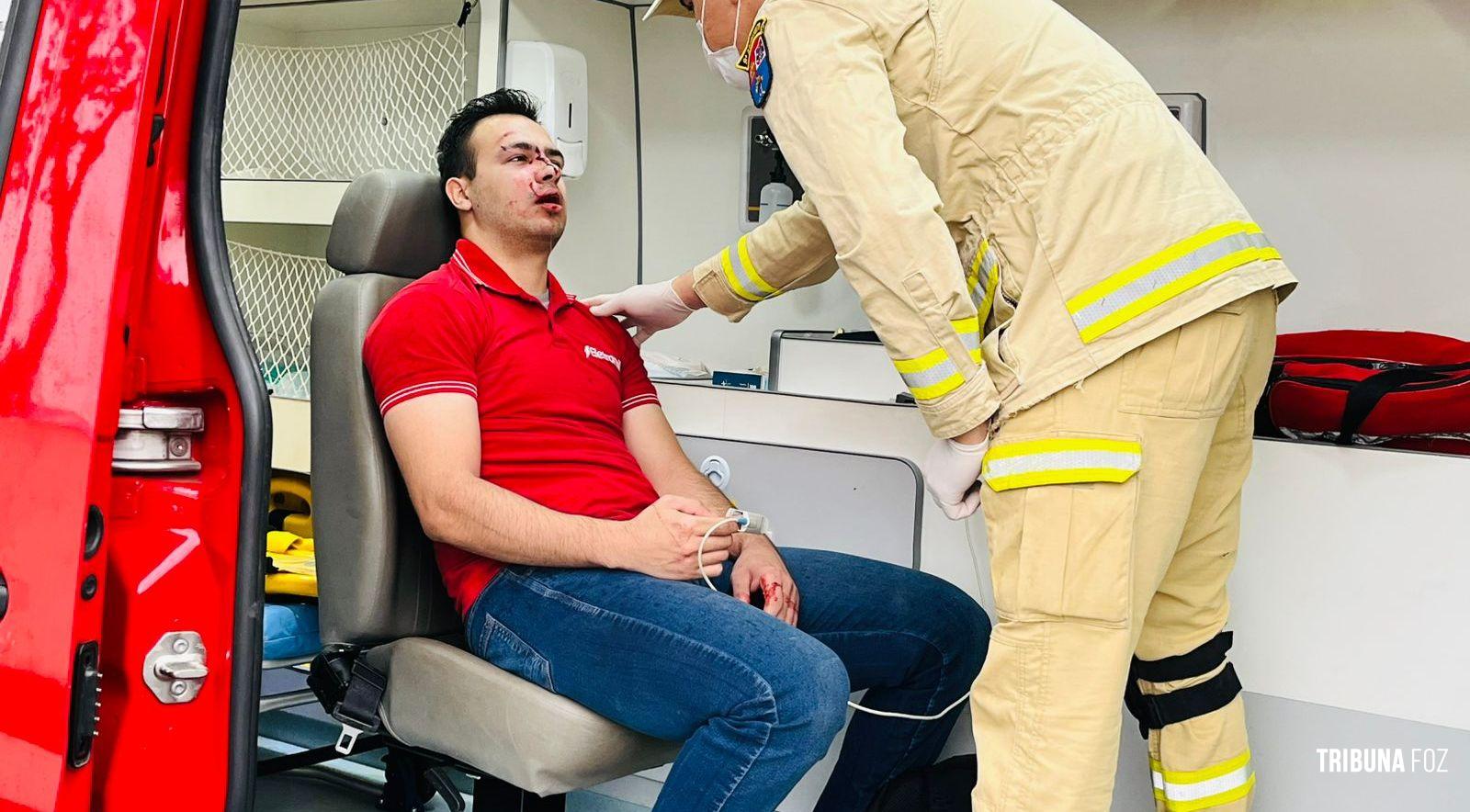 Ciclista fica ferido após colisão com automóvel no Jardim Manaus Ciclista fica ferido após colisão com automóvel no Jardim Manaus