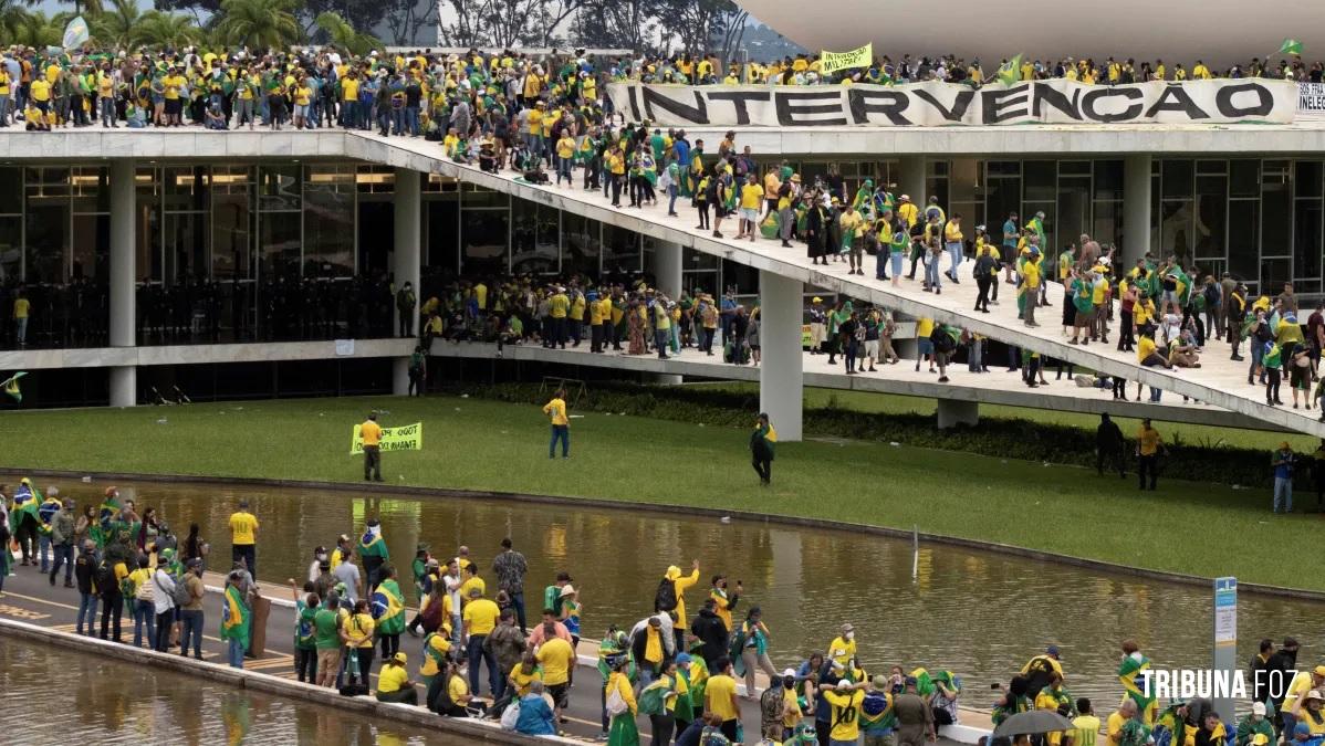 Dos mais de 1,4 mil presos do 8 de Janeiro, 141 continuam na cadeia e 44 estão em prisão domiciliar Dos mais de 1,4 mil presos do 8 de Janeiro, 141 continuam na cadeia e 44 estão em prisão domiciliar
